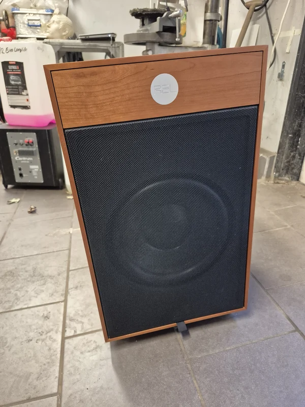 REL Acoustics B1 REL Acoustics B1 - Bild 3 av 8