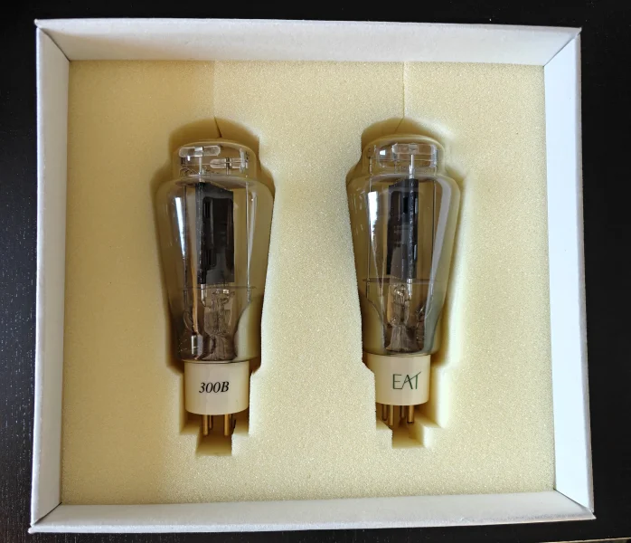 EAT 300B - Bild 1 av 3