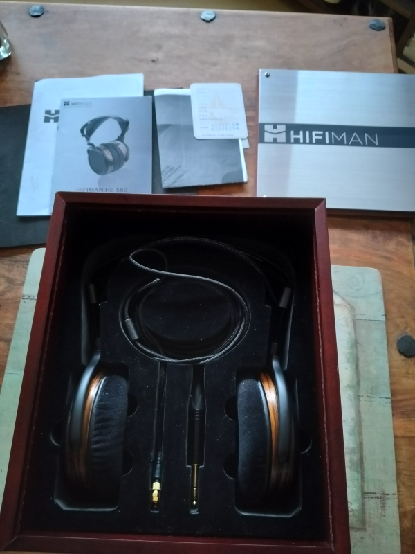 Hifiman HE-560 V1 - Bild 1 av 6