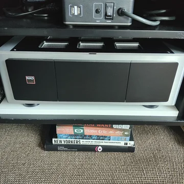 NAD M28