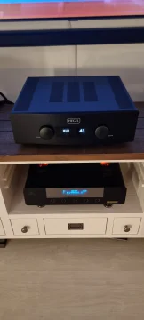 Hegel H390 Hegel H390