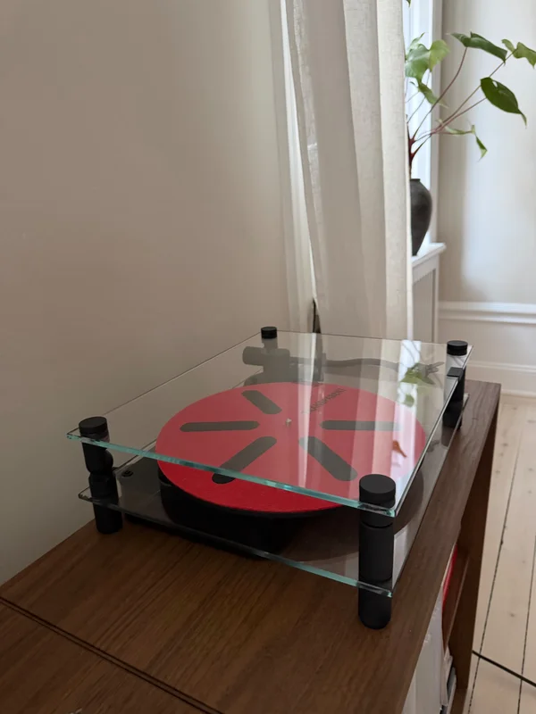 Transparent vinylspelare i svart - Bild 9 av 12