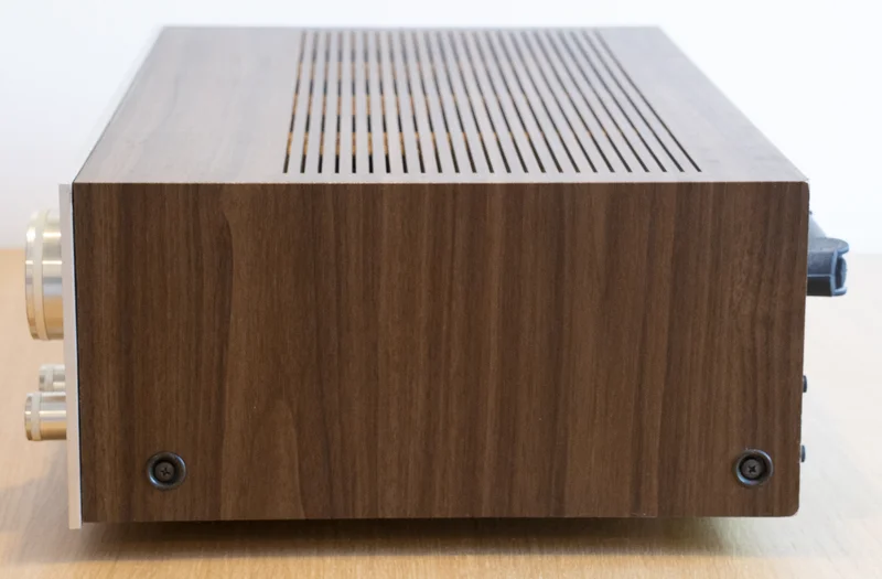Akai AA-1150 AM/FM Stereo Receiver (1978-79) - Bild 3 av 5