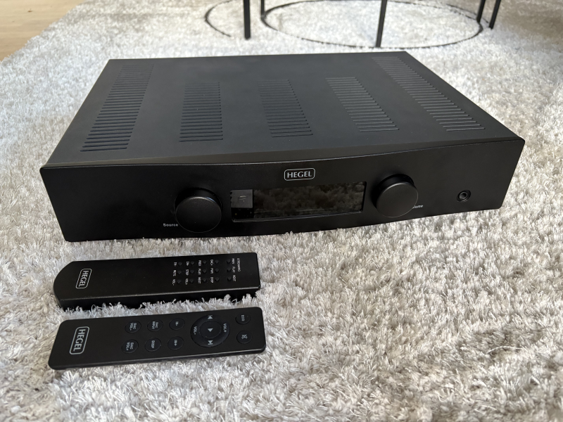 HEGEL H95 + HEGEL RC8 - Bild 2 av 4
