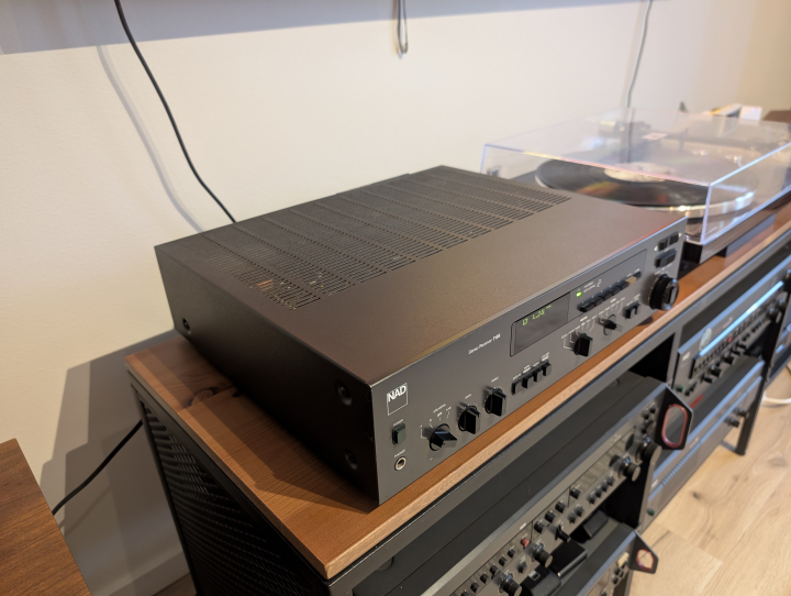 NAD 7155 2x150W NAD Watt! Kraftfull Vintage Förstärkare
