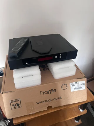 Rega Saturn-R – exklusiv CD-spelare / DAC