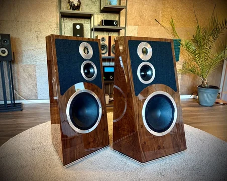 Audiovector TRAPEZE Ri LIMITED EDITION - Demoex