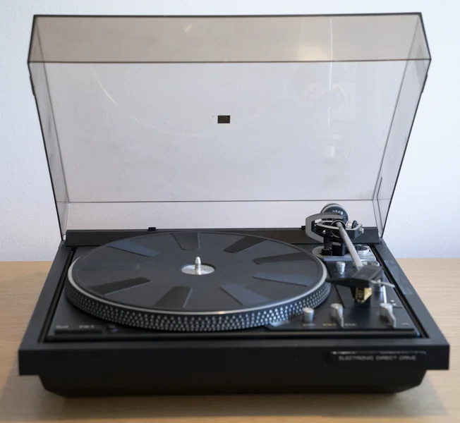 Dual 721 2-Speed Direct-Drive Turntable (1976-1979) - Bild 1 av 7