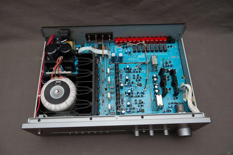 NAD C 352 - Kuva 3 / 4