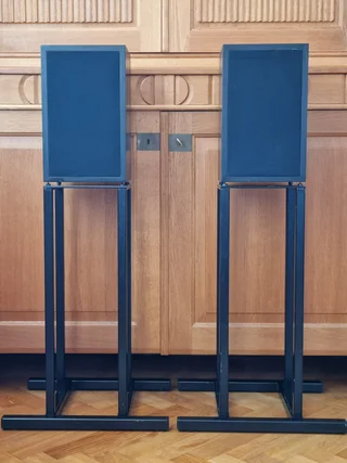 Linn Kan MKI + Linn Kan II-stativ