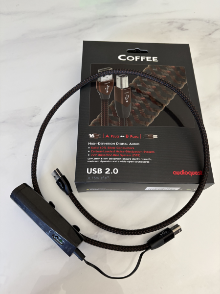 Audioquest Coffee Usb A>B + AQ jitterbug FMJ Audioquest Coffee Usb A>B + AQ jitterbug FMJ - Bild 1 av 4
