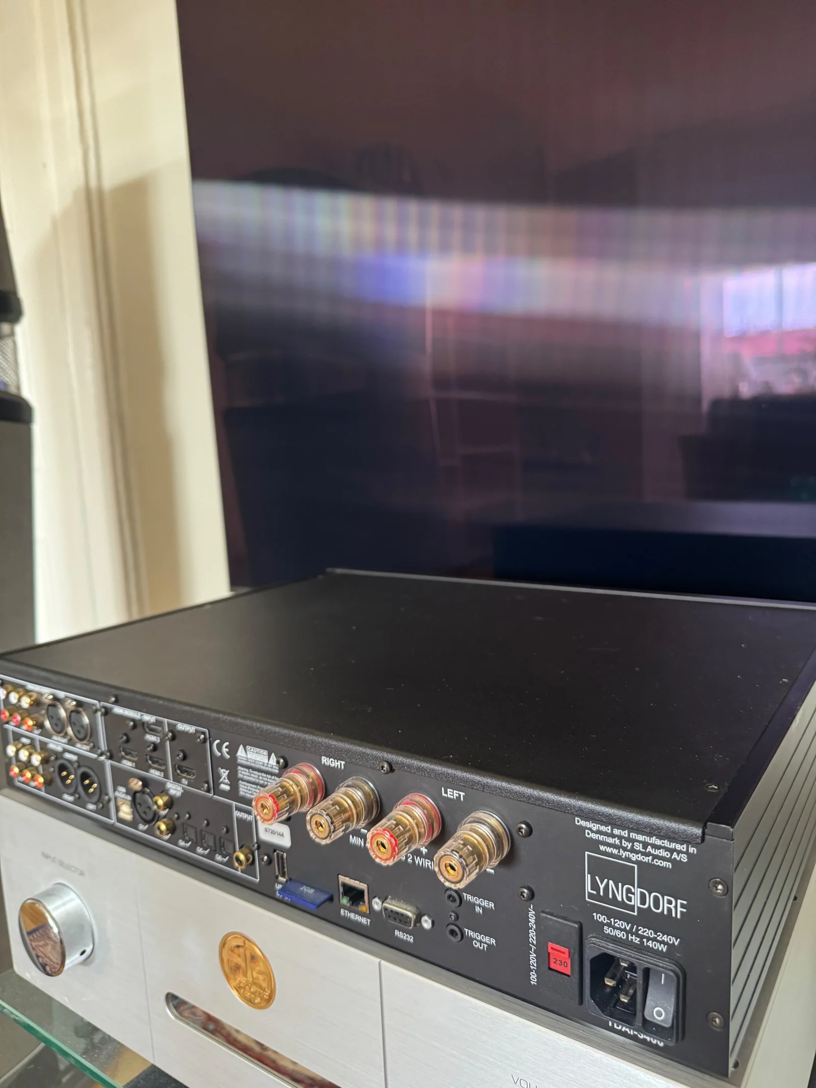 Lyngdorf TDAI-3400 &ndash; fullutrustad med HDMI + High-End Analog Module - Bild 3 av 6