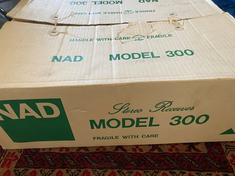 NAD Model 300 - Bild 1 av 2
