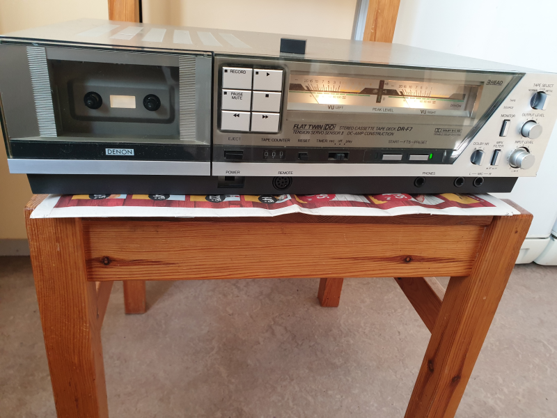 Denon dr-f7 3 head kassettdäck Denon dr-f7 3 head kassettdäck - Bild 1 av 1