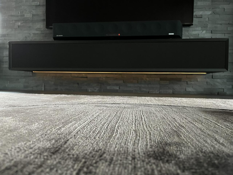 TV-Bänk med inbyggda subwoffer och belysning - Bild 2 av 2
