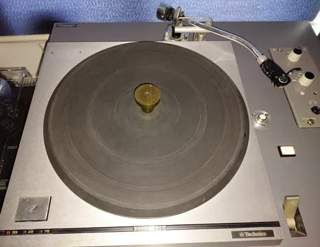 Technics SP-10 mkII med SME 3009 imp i Sveriges Radio p... Technics SP-10 mkII med SME 3009 imp i Sveriges Radio p...