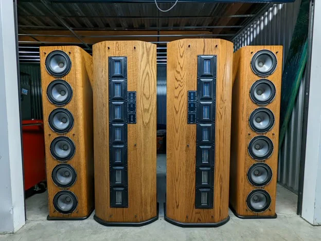 Infinity RS1B Infinity RS1B - Image 1 of 1