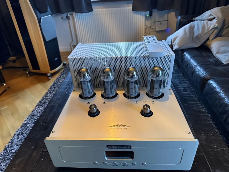 Audio Research VSI75 MK2 KT150 Audio Research VSI75 MK2 KT150 - Bild 2 av 2