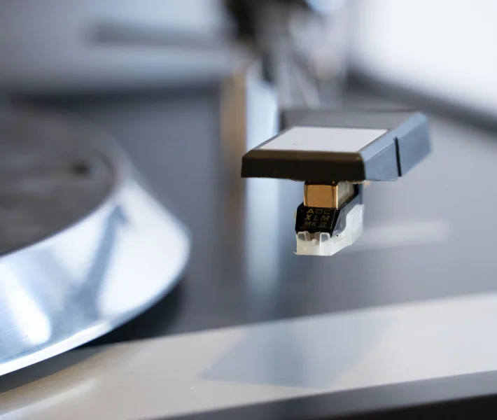 Unamco T-1 2-Speed Belt-Drive Turntable - Bild 3 av 7