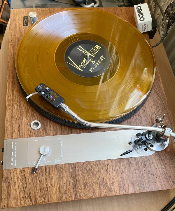Micro-Seiki Solid 5 med Grace G840 tonarm - Bild 2 av 3