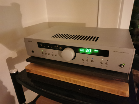 Arcam A85 