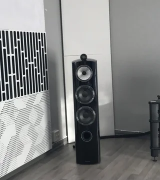 Bowers & Wilkins 804 D3 golvh&ouml;gtalare i toppskick