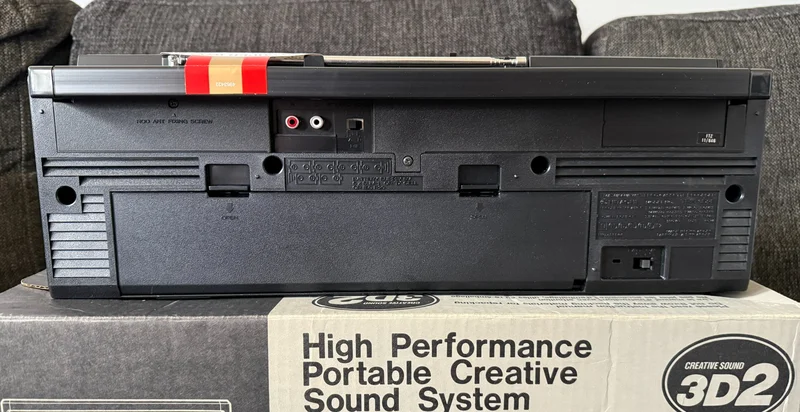 Hitachi TRK-3D2 - Bild 4 av 5