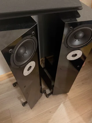 NHT 2.5