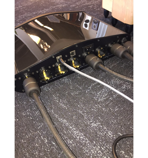 Strömrenare Transparent Powerisolator Reference G5 i nyskick - Bild 2 av 2