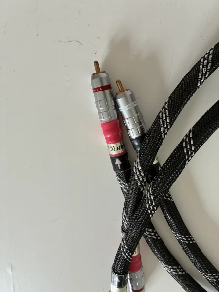 Xindak FA-1 RCA signalkabel 1 m &ndash; l&aring;sbara kontakter (WBT-typ) - Bild 2 av 5