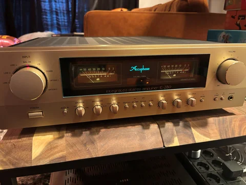 Accuphase E-280