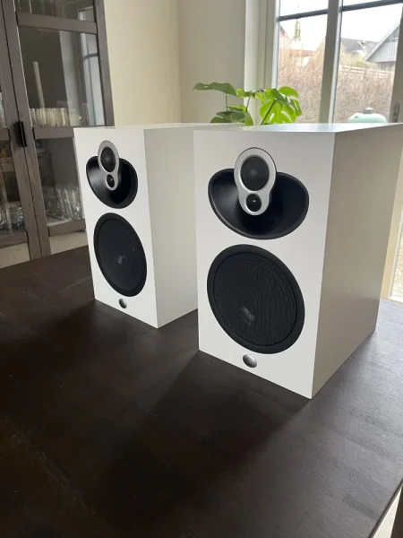 Linn Majik 109 - Bild 1 av 2