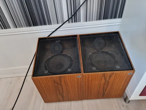 Div högtalare
