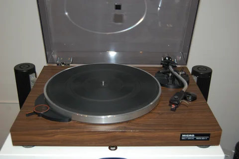 Micro Seiki Solid 1
