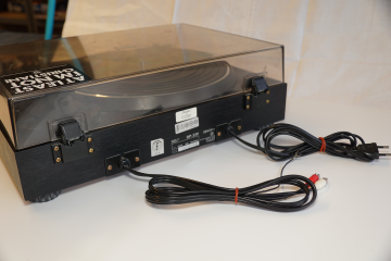 Denon DP-37F Skivspelare