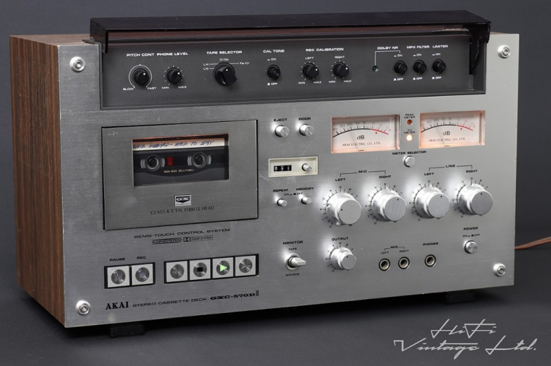 Akai GXC-570d - Bild 1 av 1