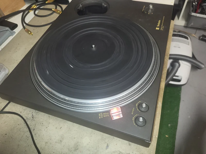 Technics SL-1510 utan tonarm - Bild 1 av 4