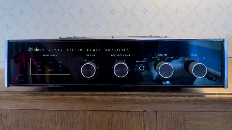 McIntosh MC502 – klassiskt slutsteg med McIntosh-sound McIntosh MC502 – klassiskt slutsteg med McIntosh-sound - Billede 1 af 1
