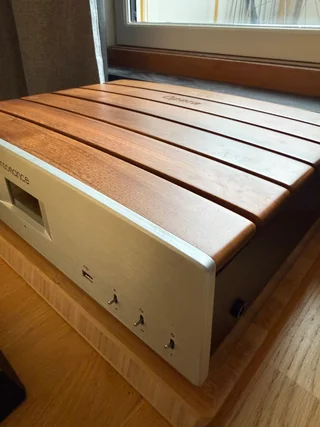 Opera Consonance Reference 8 Dac/Streamer