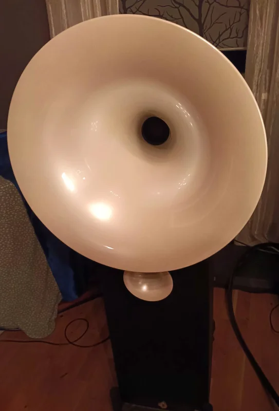 H&ouml;gtalare  - Bild 1 av 1