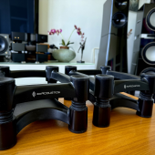 Högtalarstativ IsoAcoustics ISO-200