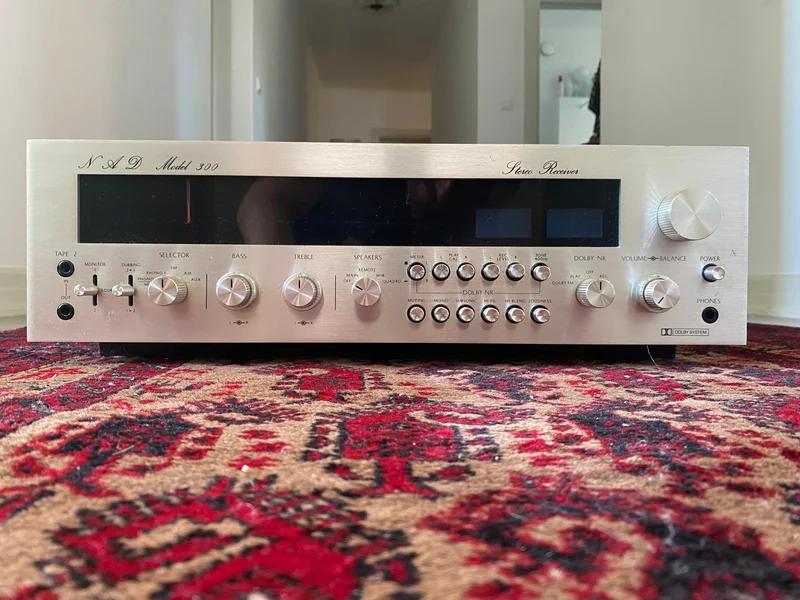 NAD Model 300 NAD Model 300 - Bild 3 av 7