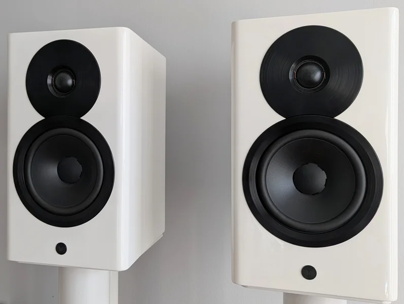 Dynaudio Focus 10 &ndash; aktiva h&ouml;gtalare &ndash; vit &ndash; Dirac - Bild 2 av 8