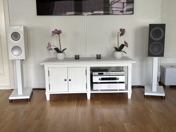 Kef R3 Meta