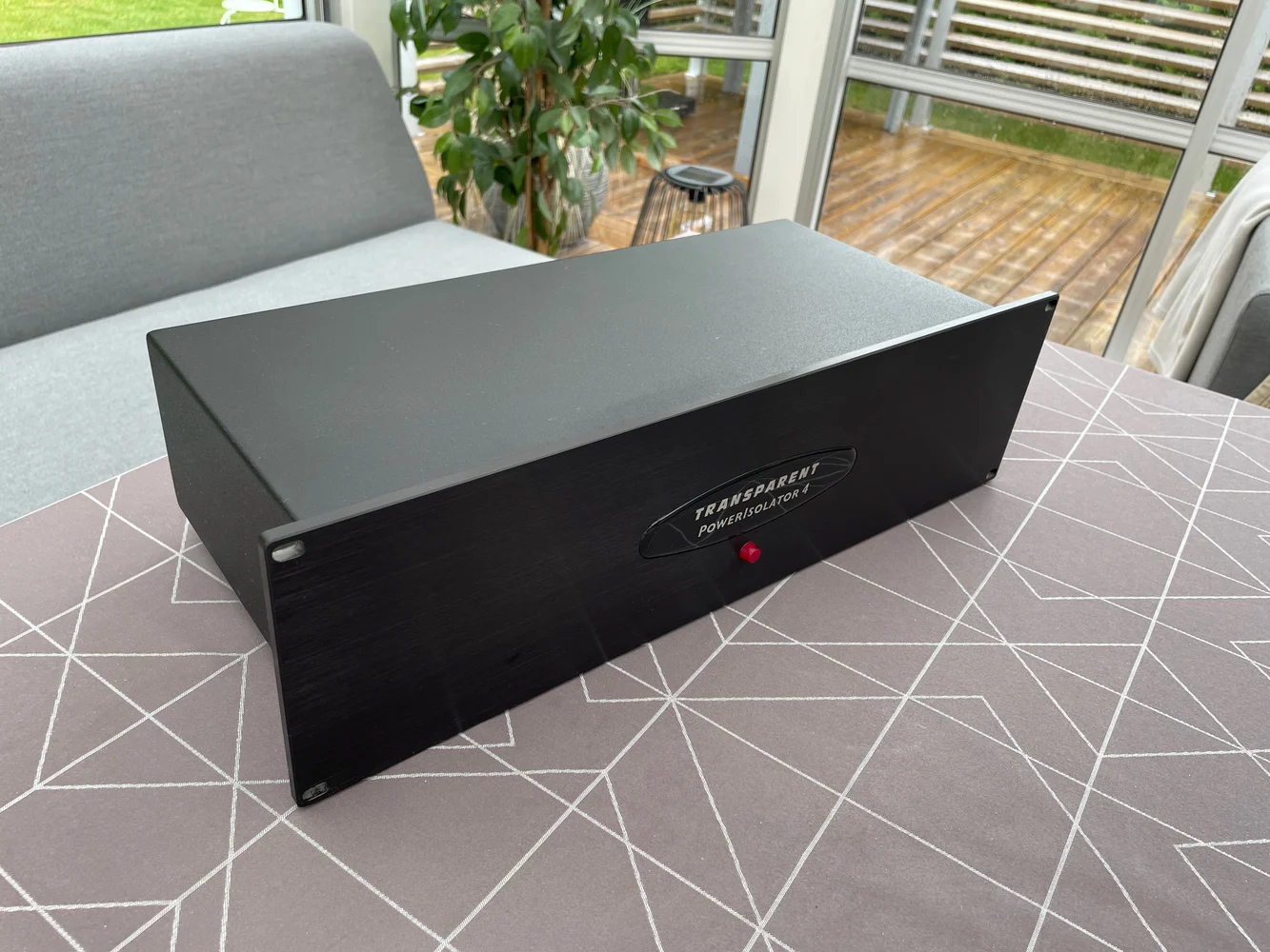 Transparent Powerisolator 4 - Bild 5 av 5
