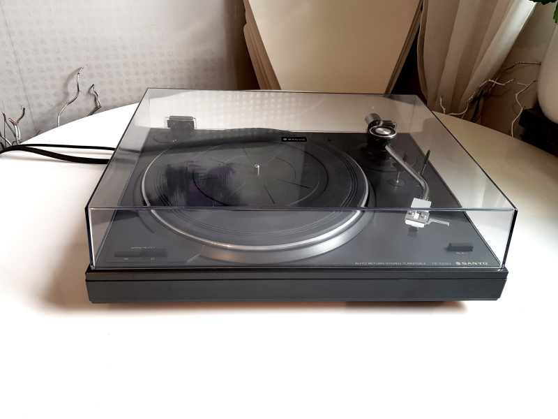 SANYO TP 1005U Semiatomatisk Skivspelare - Bild 1 av 12