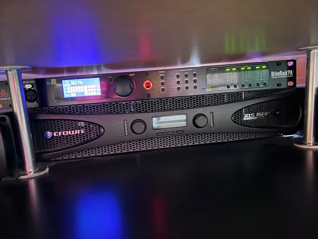 Aktivt h&ouml;gtalarsystem + 3st Crownslutsteg + DBX DriveRack - Bild 4 av 6