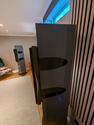 Dynaudio Confidence C2 (Esotar2 diskanter) + Cambridge Audio CXN V2 – Paketpris 45 000 kr