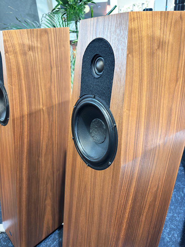 Qln Prestige 3, demo - Bild 2 av 5