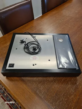 Linn Lp 12 Verk komplett f&ouml;r&ouml;vrigt men utan tonarm, kabel eller Pu